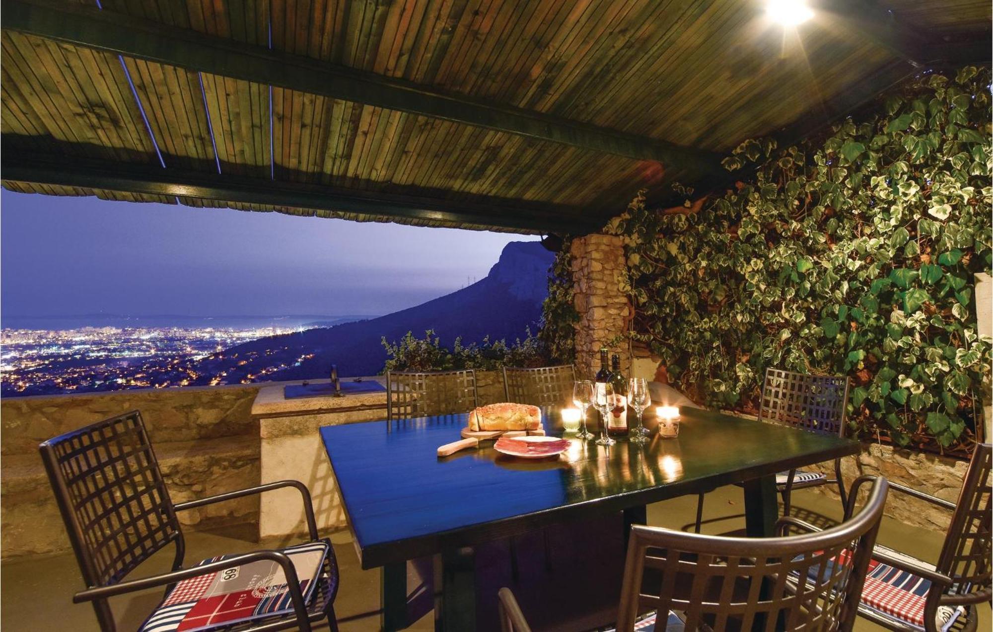 Gorgeous Home In Klis With Wifi Bobani Exterior foto